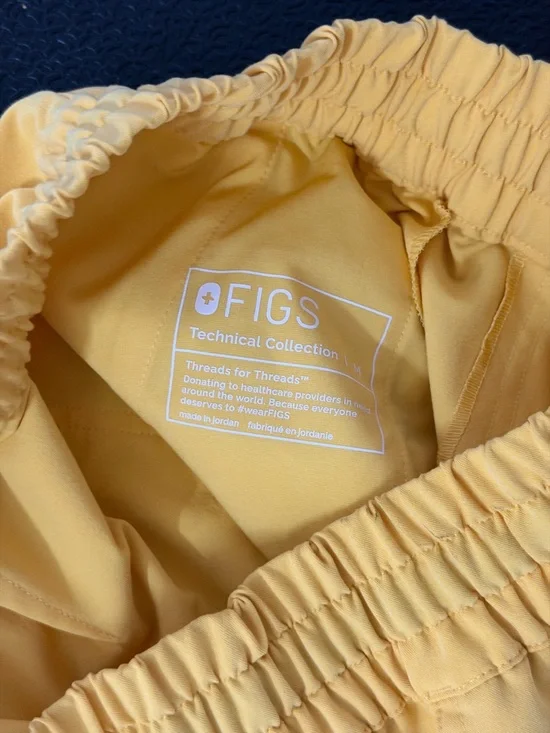 Figs  Scrubs in Yellow - Picture 6 of 6